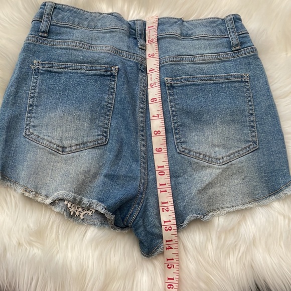 Mossimo Jean Shorts - Picture 4 of 6